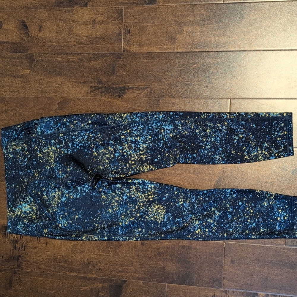 Under Armour Project Rock Heat Gear Speckled Black and Blue Leggings - Picture 4 of 5